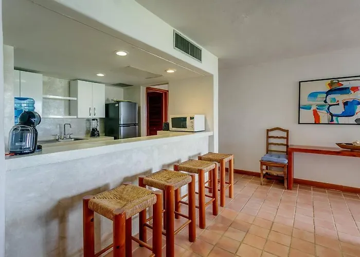 Front 3 Bedroom Cozy 8 Guests