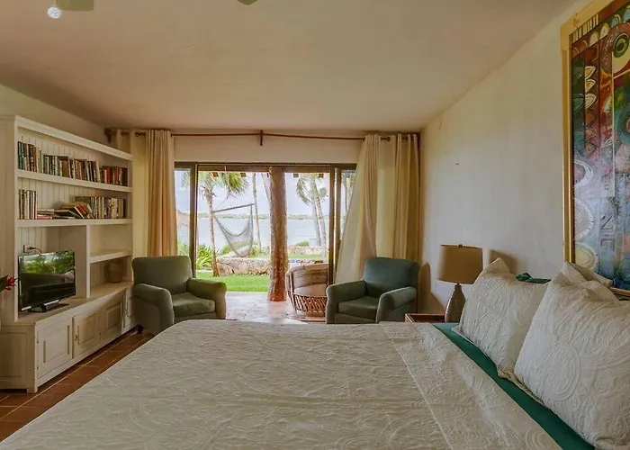 Front 3 Bedroom Cozy 8 Guests * Puerto Aventuras